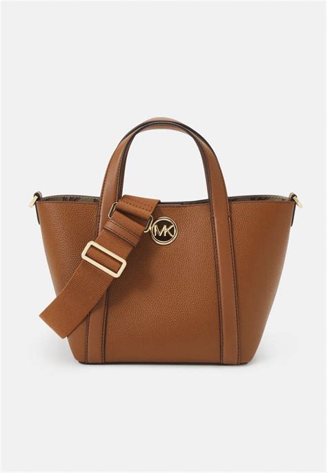 bolso michael kors españa|Michael Kors luggage clearance.